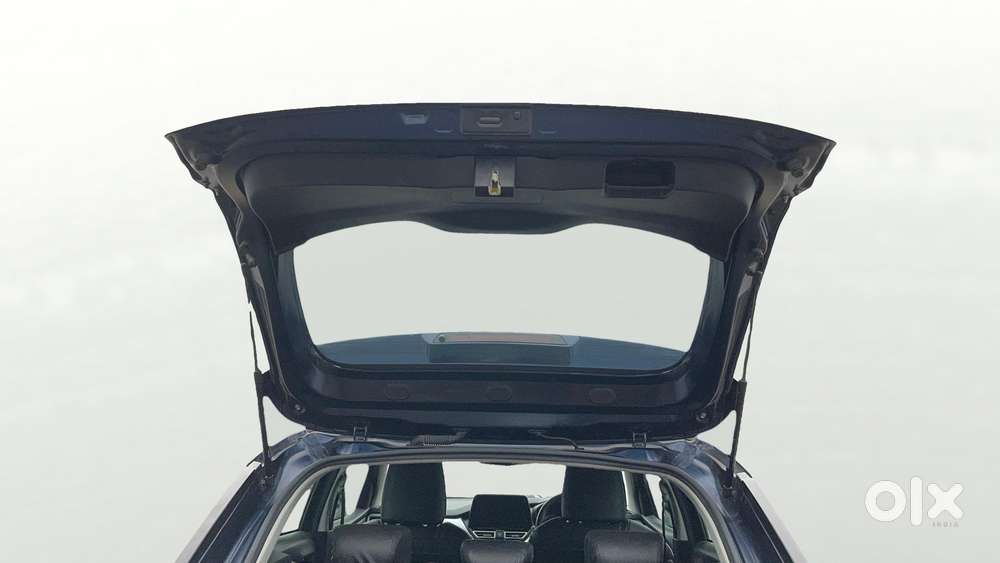 Maruti Suzuki Fronx Alpha 1.0l Turbo 6 At, 2023, Petrol