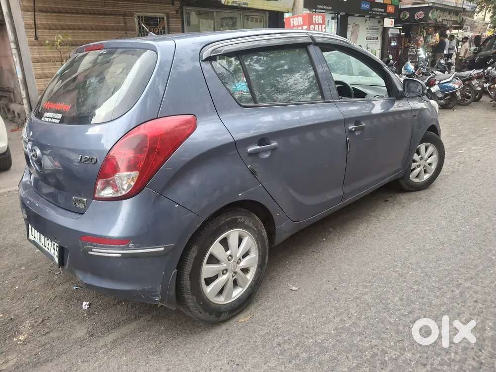 I20 Sportz 2012model(may)
3rd,owner
Petrol/cng,(not,on,paper)km=80,000