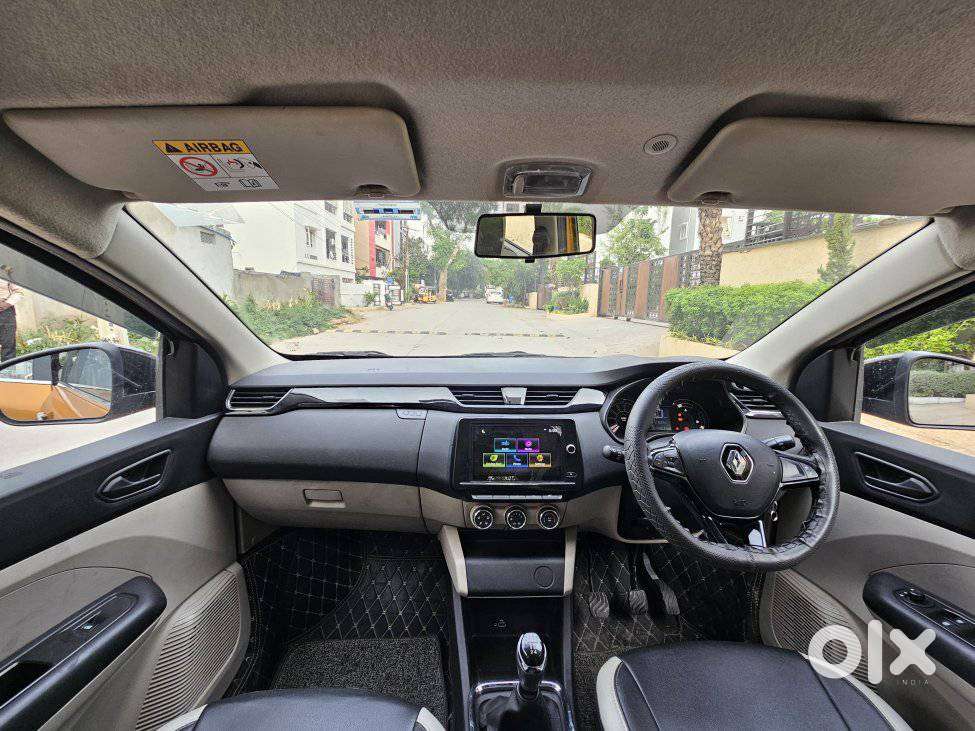 Renault Triber Rxt, 2023, Petrol