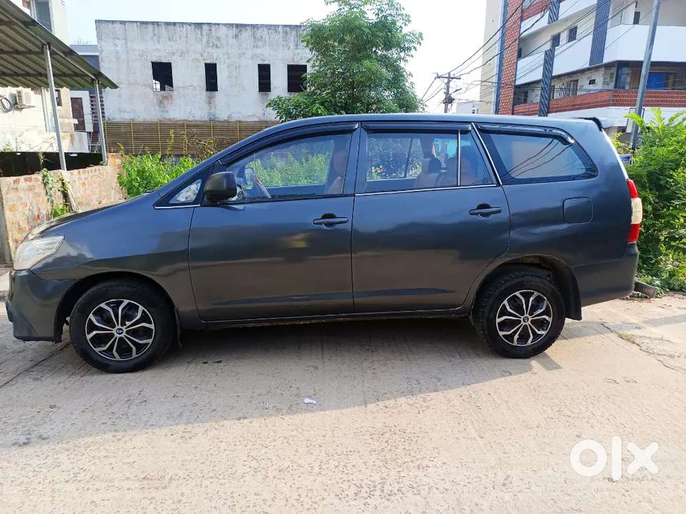 Toyota Innova Diesel Manual 2011,army Person Use.