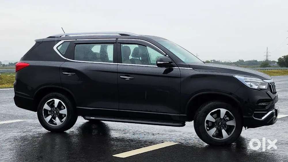 Mahindra Alturas G4 Diesel Bs6 2022 Model