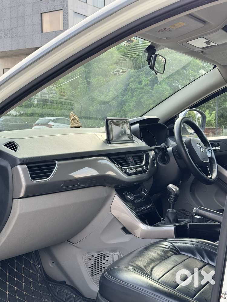 Tata Nexon 1.2 Revotron Xz Plus Dual Tone, 2019, Petrol