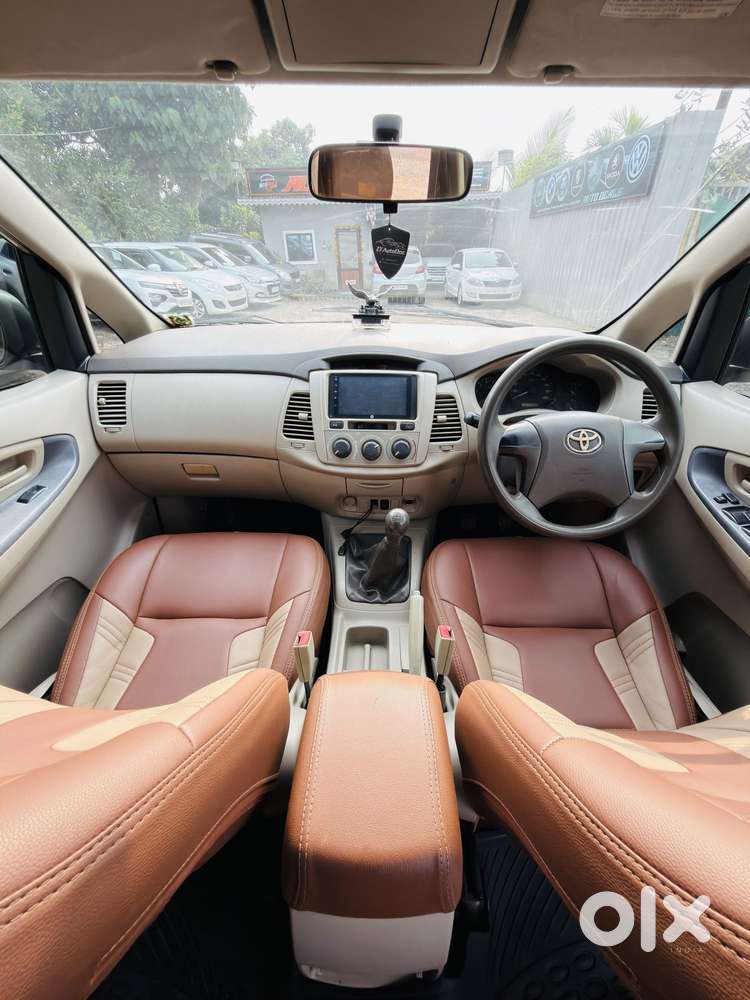 Toyota Innova 2.5 G (diesel) 8 Seater, 2012, Diesel