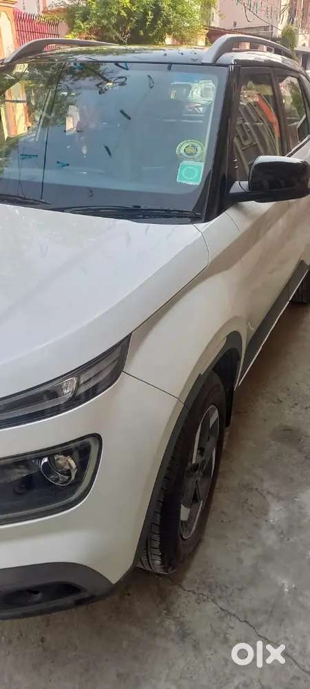 Hyundai Venue 2019 Petrol 48000 Km Driven Well Maintained