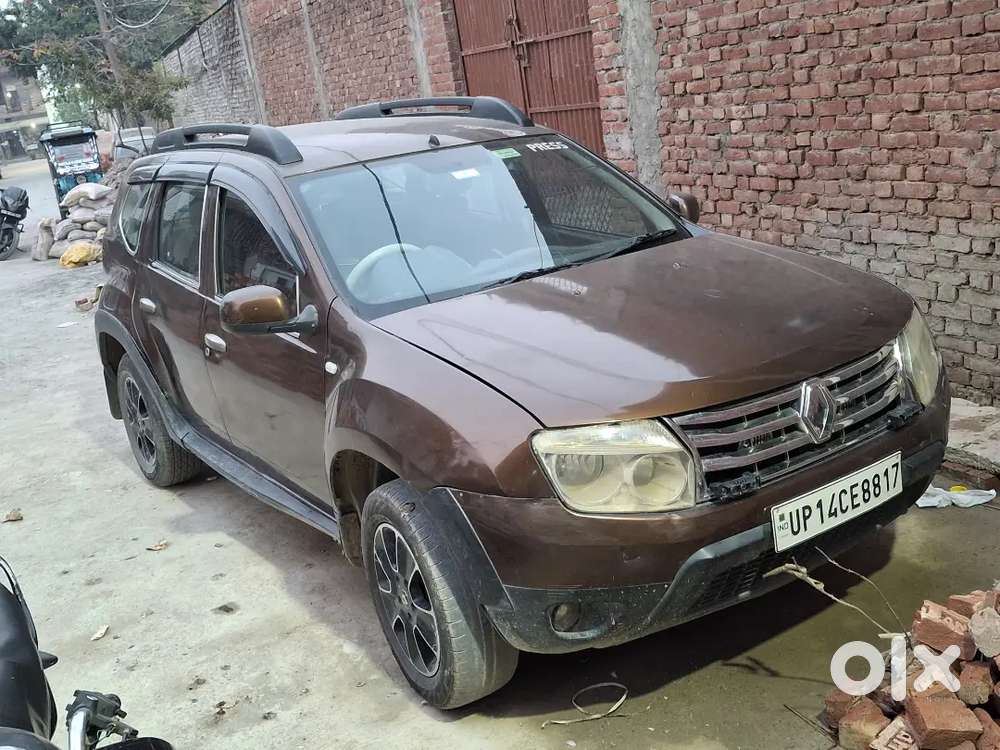 Renault Duster2014 Diesel Maintained With Every 3 Month Service Record