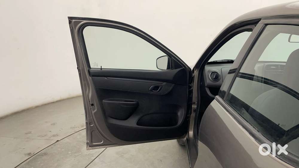 Renault Kwid 2019-ongoing 1.0 Rxt Amt (o), 2017, Petrol