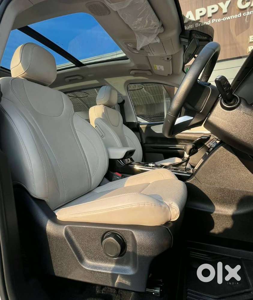 Mahindra Xuv700 2.2 Ax 7 Diesel At Luxury Pack Str, 2025, Diesel