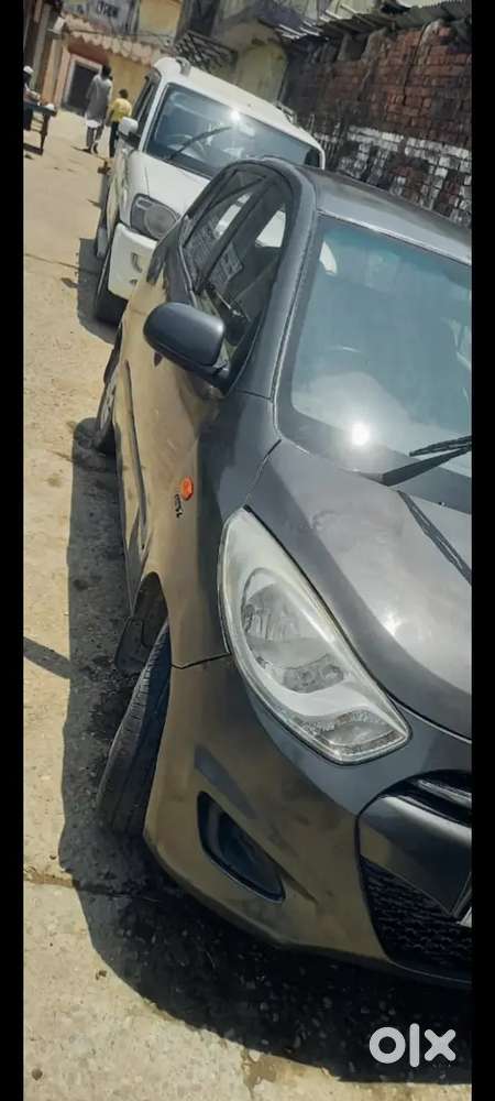 Hyundai I10 2012 Cng & Hybrids 98000 Km Driven