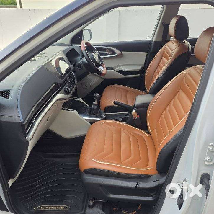 Kia Carens G 1.5 6mt Premium (o) 7-seater, 2023, Petrol