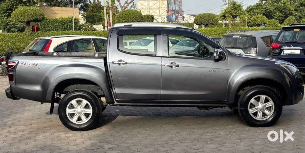Isuzu V-cross 4wd Manual 2020, 48000 Kms Haryana Registration..