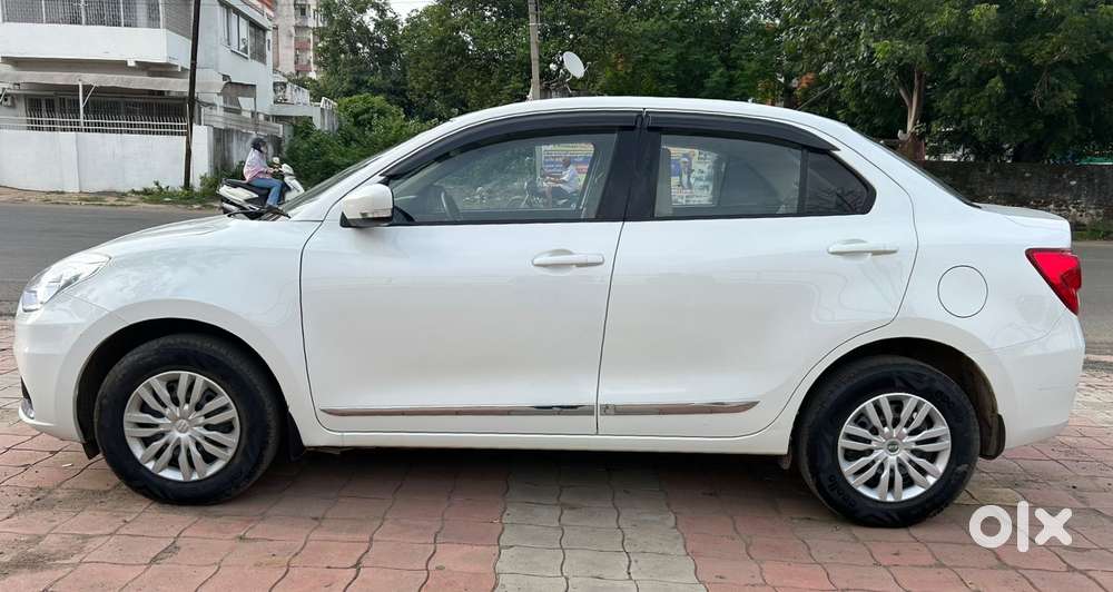 Maruti Suzuki Dzire 1.2 Vxi Amt, 2022, Petrol