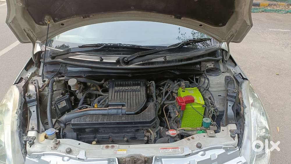 Maruti Suzuki Swift Lxi Option, 2017, Petrol