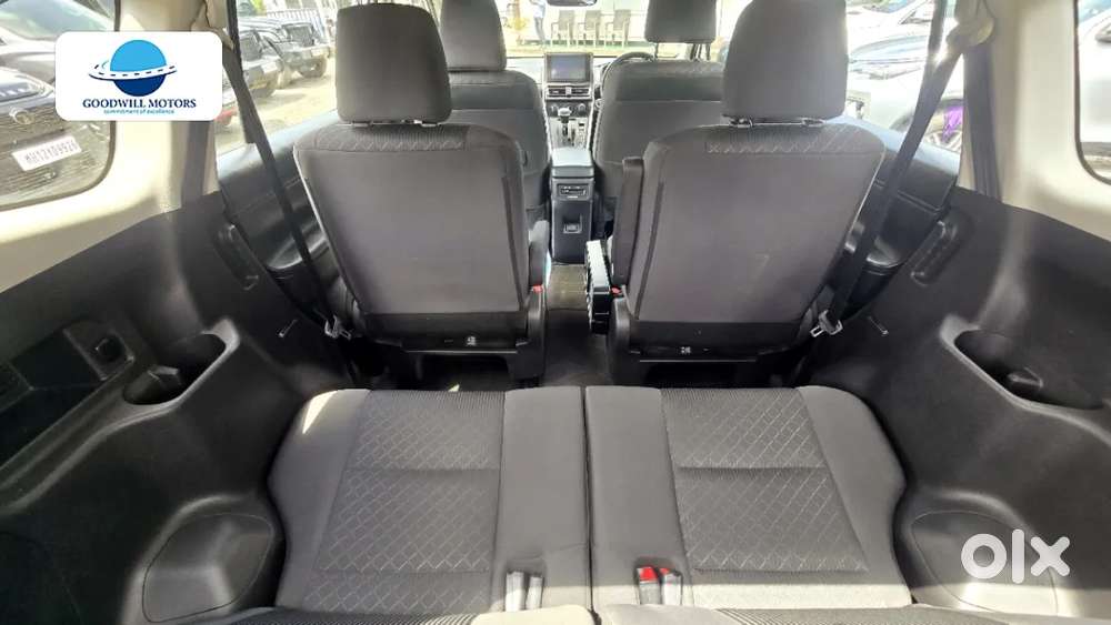 Toyota Innova Hycross 2.0 Gx 7 Str, 2023, Petrol