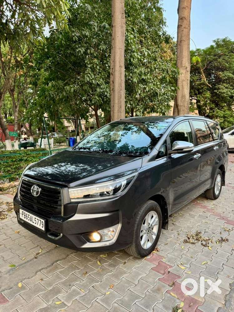 Toyota Innova Crysta 2017 Diesel Well Maintained