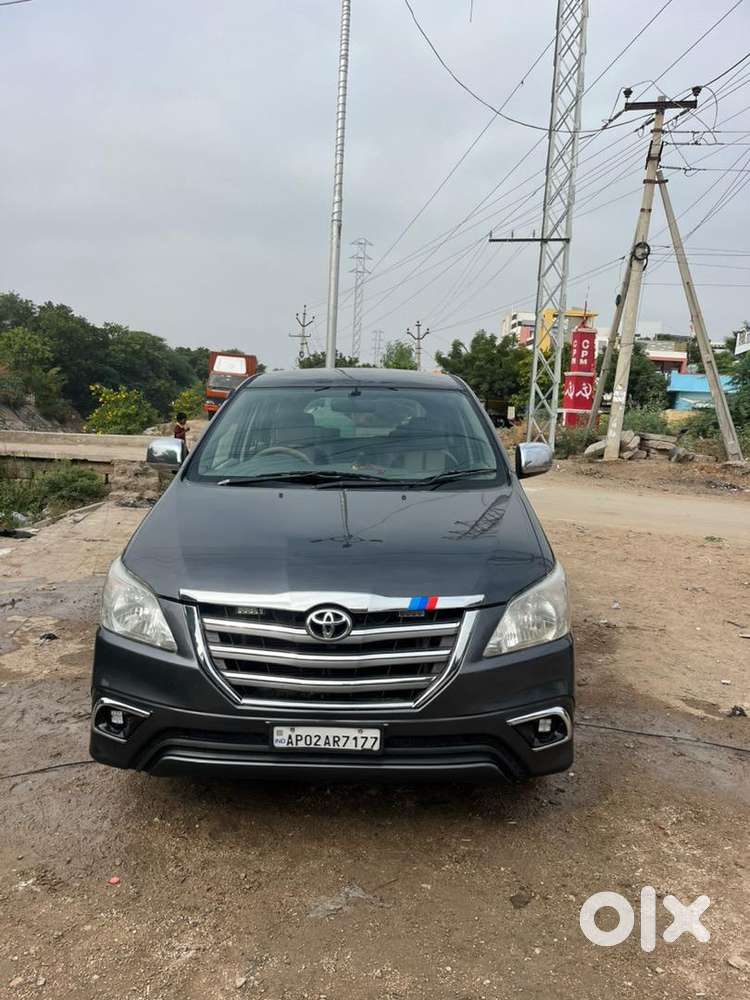 Toyota Innova 2010 Diesel Well Maintained
