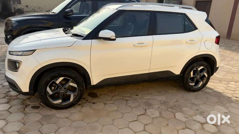 Hyundai New Venue 2020 Diesel 80000 Km Driven