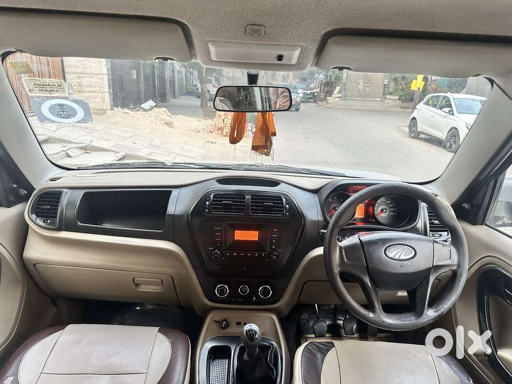 Mahindra Tuv 300 T6, 2016, Diesel