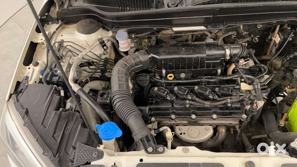 Maruti Suzuki Vitara Brezza 1.5 Vxi At, 2022, Petrol
