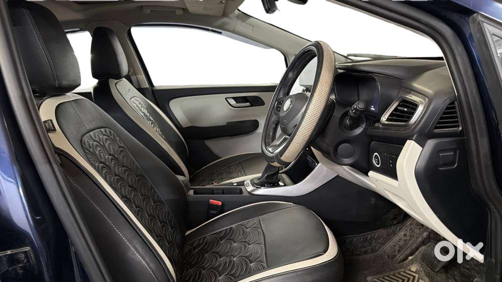 Tata Altroz Xza Plus (o) (s), 2025, Petrol