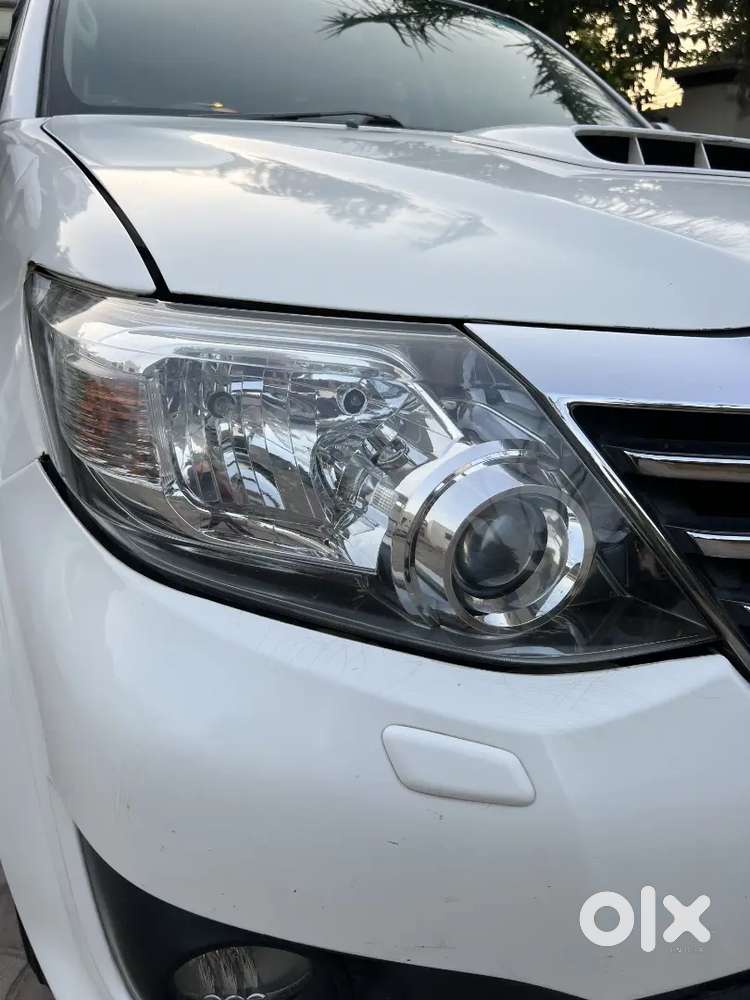 Toyota Fortuner 2012 Diesel 300000 Km Driven