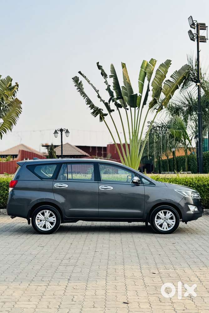 Toyota Innova Crysta 2.8 Zx At, 2016, Diesel