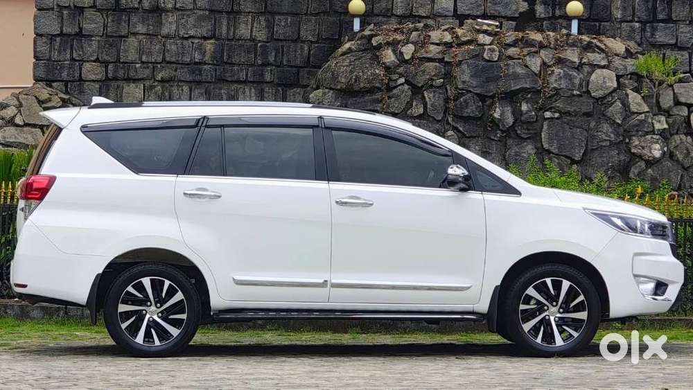 Toyota Innova Crysta 2.4 Z 7 Str, 2025, Diesel