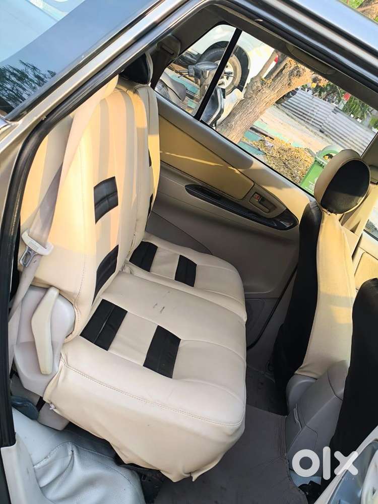 Toyota Innova 2.5 Vx 8 Str, 2010, Diesel