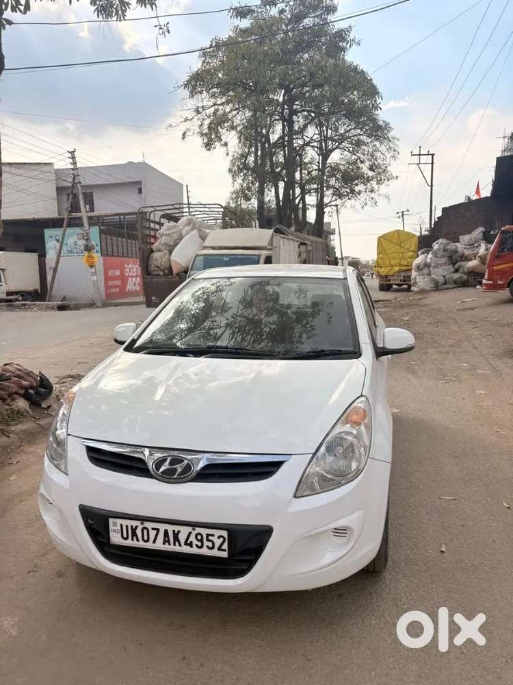 Hyundai I20 Sportz 2011 Car