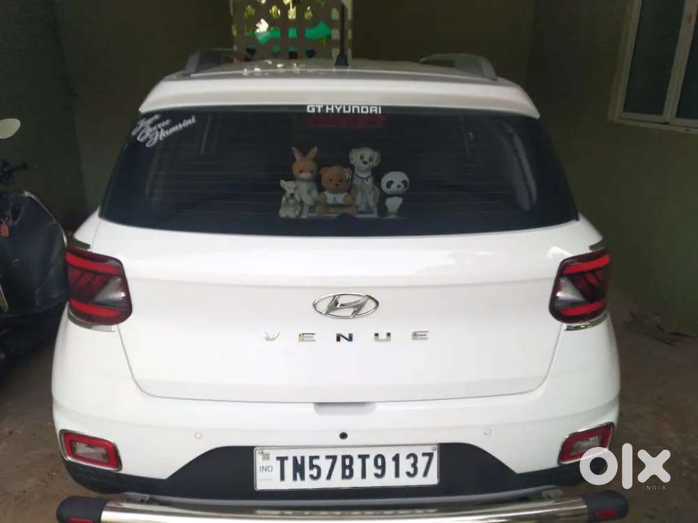 Hyundai Venue 2021 Mt Petrol- Excellent Condition