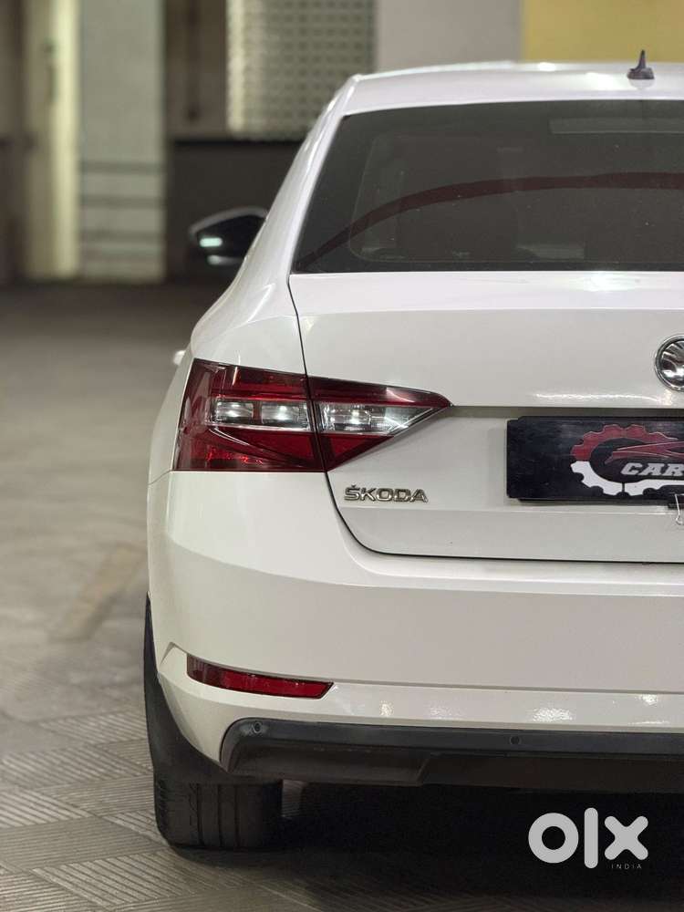 Skoda Superb Lk 1.8 Tsi At, 2016, Petrol