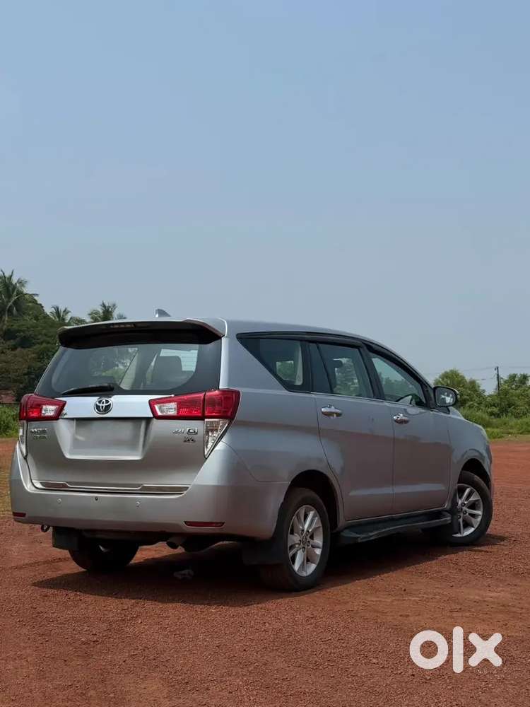 Toyota Innova Crysta 2.8g 2016 8 Seater Automatic