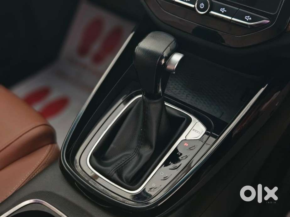 Mg Hector Plus Sharp Cvt, 2023, Petrol