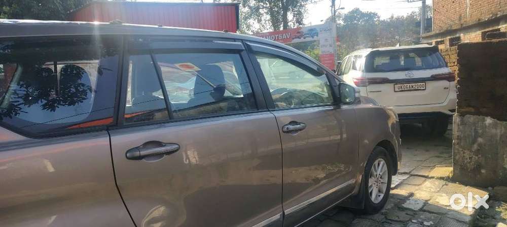 Toyota Innova Crysta 2.4 Gx 8 Str, 2017, Diesel