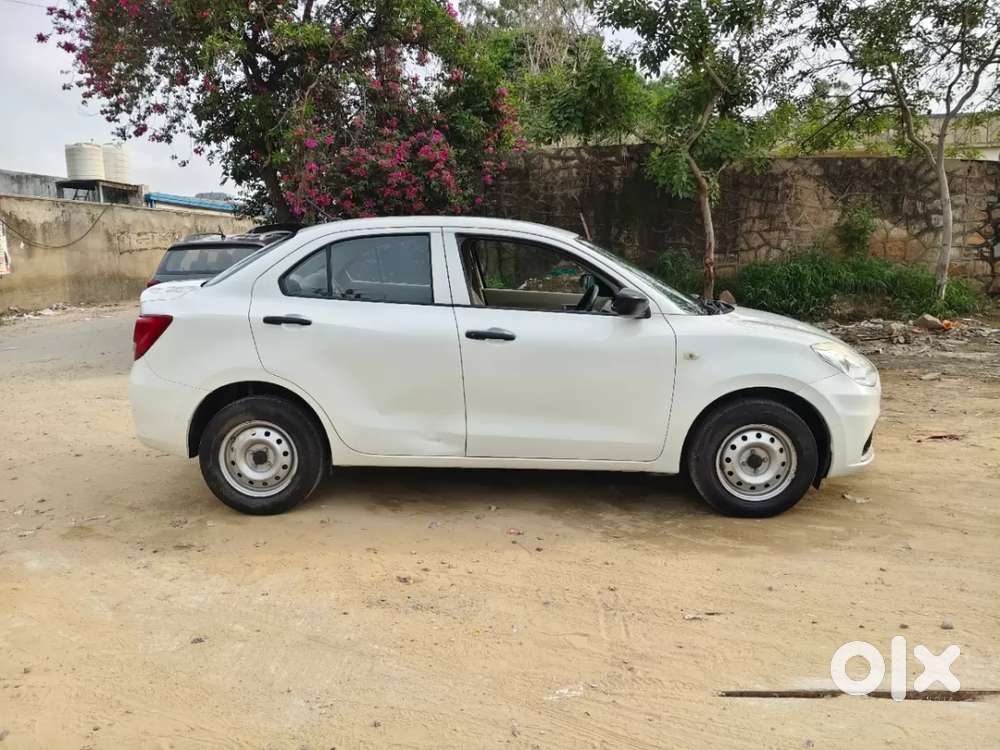 Maruti Suzuki Dzire 1.2 Lxi, 2022, Petrol