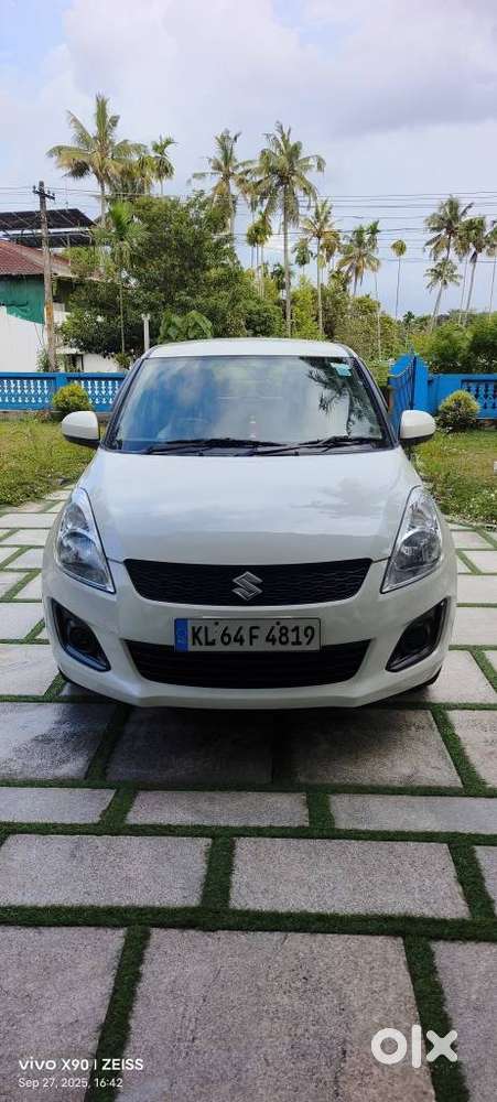 Maruti Suzuki Swift Lxi Option, 2017, Petrol