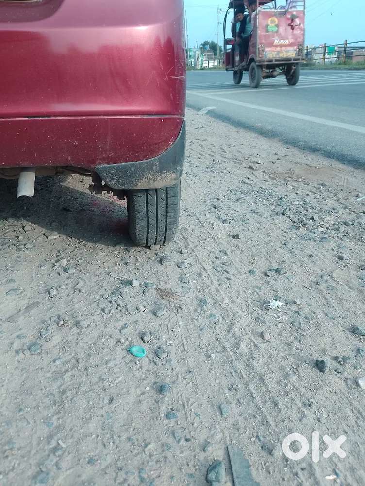 गुड कंडीशन न्यू ब्रांड टायर