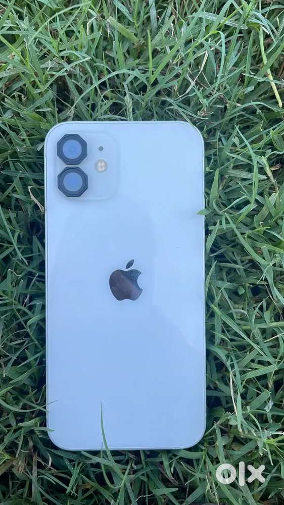 I phone 12 5g white color no scratch 128 gb