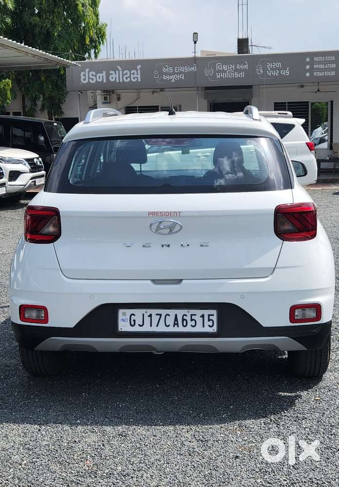Hyundai Venue 1.2 S (o), 2021, Petrol