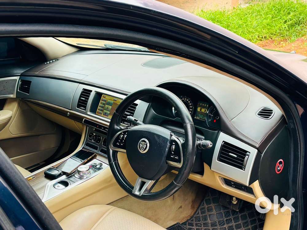 Jaguar Xf Diesel 2013 Year