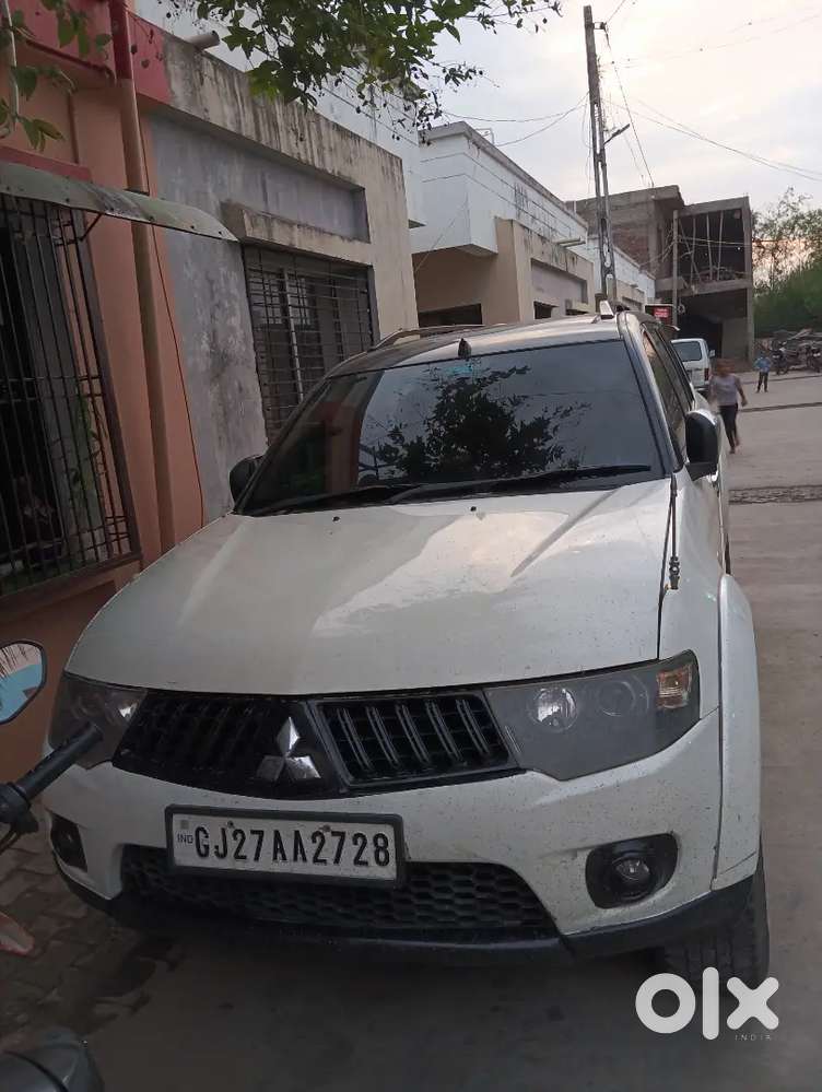 Mitsubishi Pajero Sport 2013 Diesel 75000 Km Driven