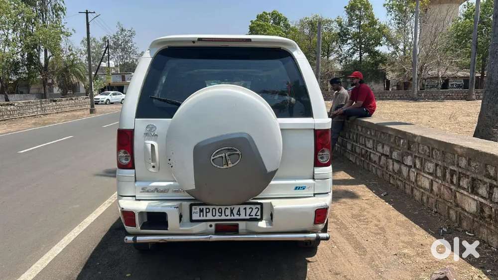 Tata Safari Dicor 2011