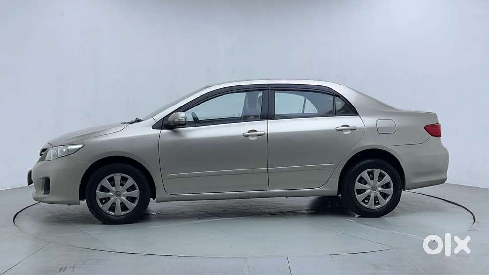 Toyota Corolla Altis 1.8 J, 2013, Petrol