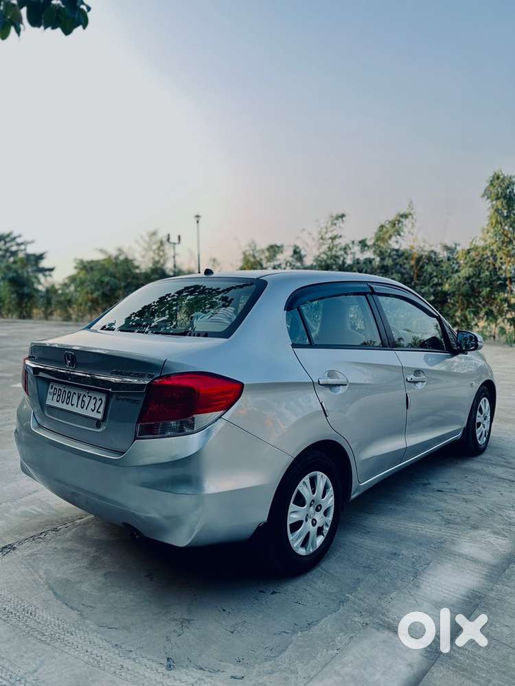 Honda Amaze Petrol 2015 Very Good Condition