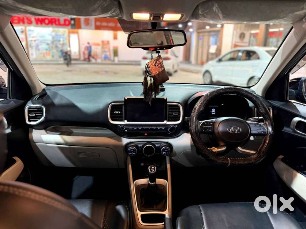 Hyundai Venue, 2023, Petrol