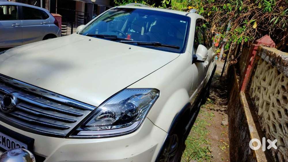 Mahindra Ssangyong Rexton Rx7, 2015, Diesel