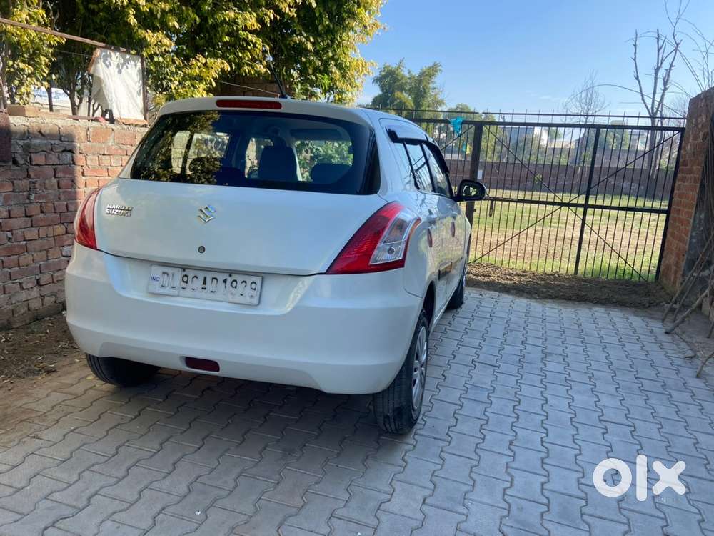 Maruti Suzuki Swift 1.2 Vxi 2012