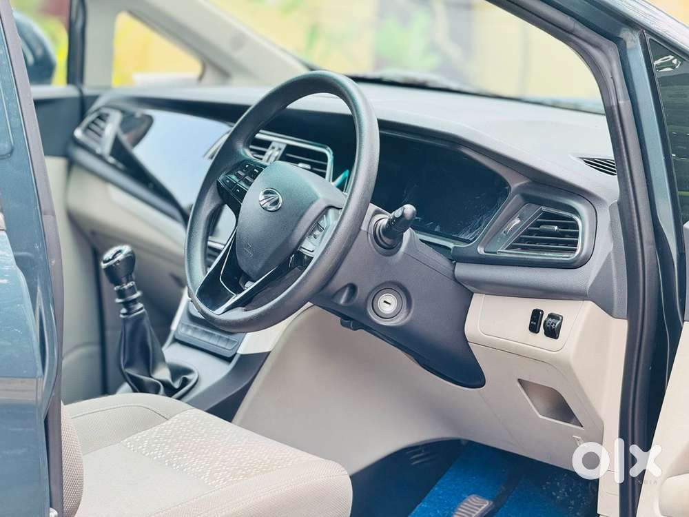 Mahindra Marazzo M6, 2019, Diesel