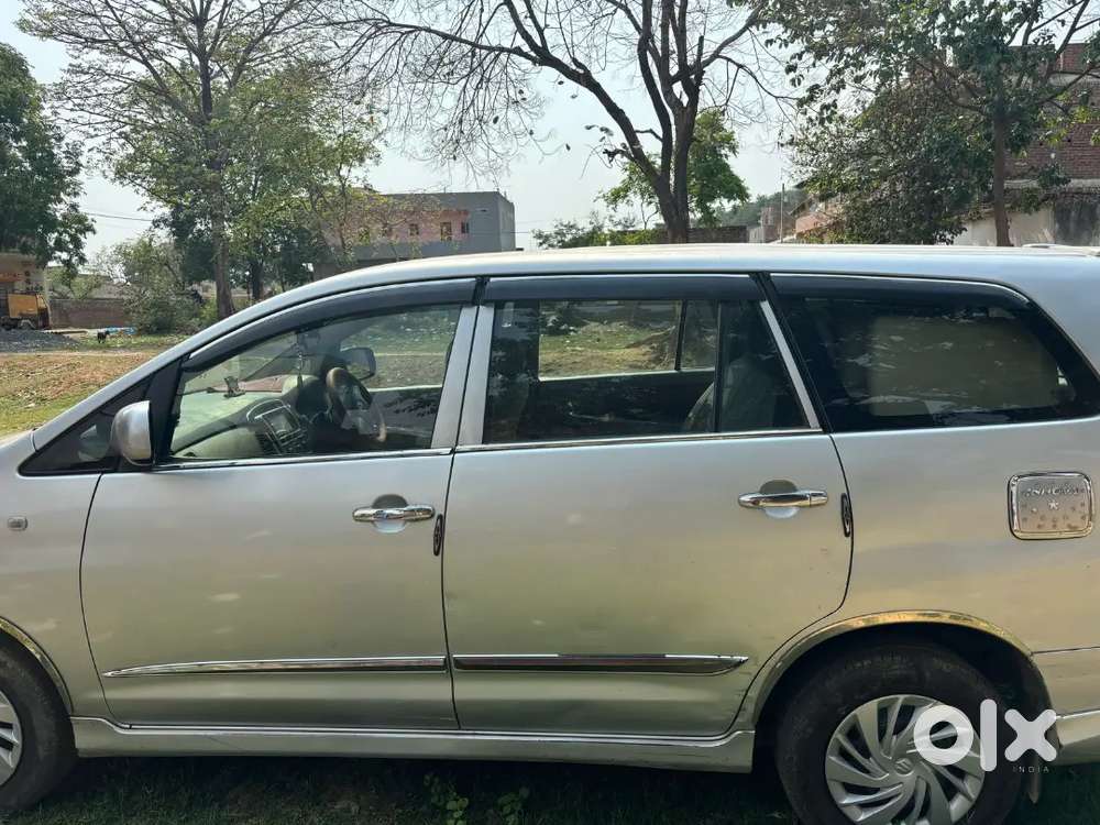 Toyota Innova 2013 Diesel Well Maintained