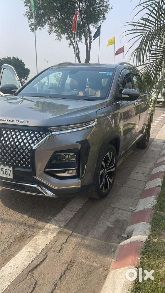 Mg Hector Plus 2023 Sharp Petrol