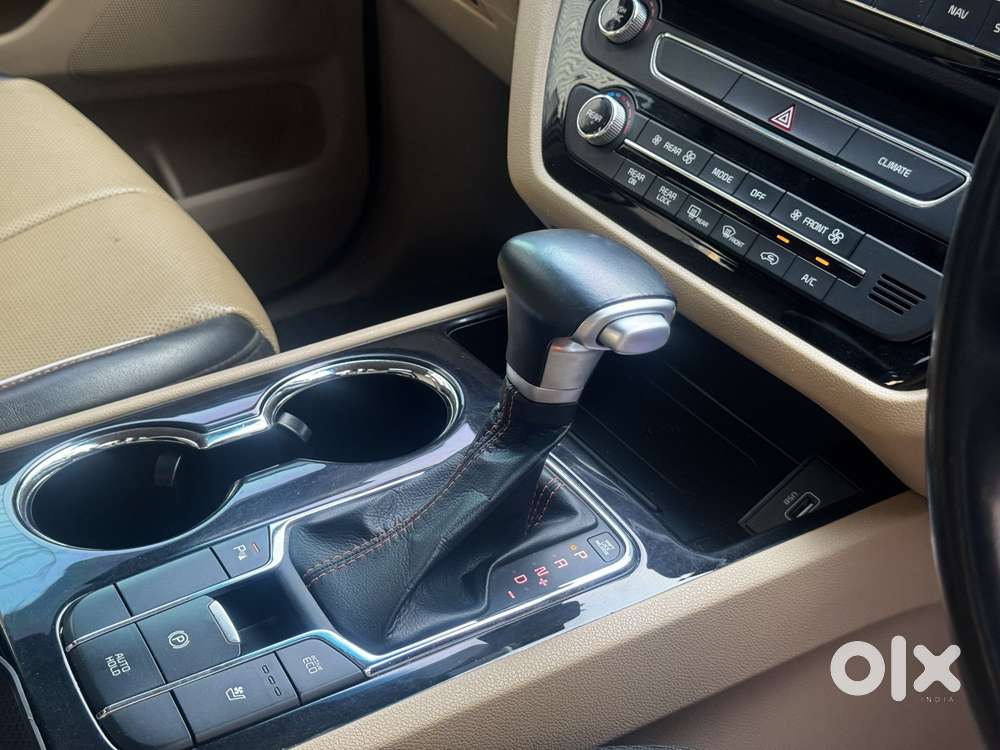 Kia Carnival Limousine, 2021, Diesel